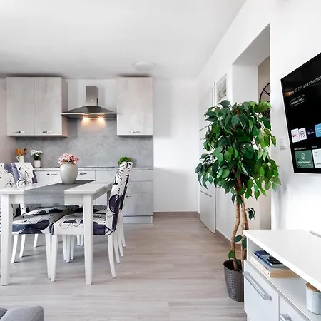 Apartamento And Vuleta, Close To The *