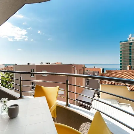 And Vuleta, Close To The Apartamento