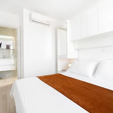 Apartamento And Vuleta, Close To The Makarska