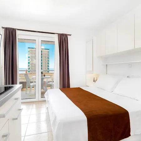 And Vuleta, Close To The Apartamento