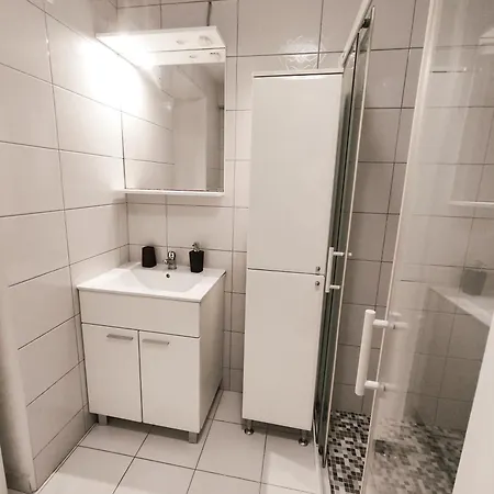 And Vuleta, Close To The * Makarska