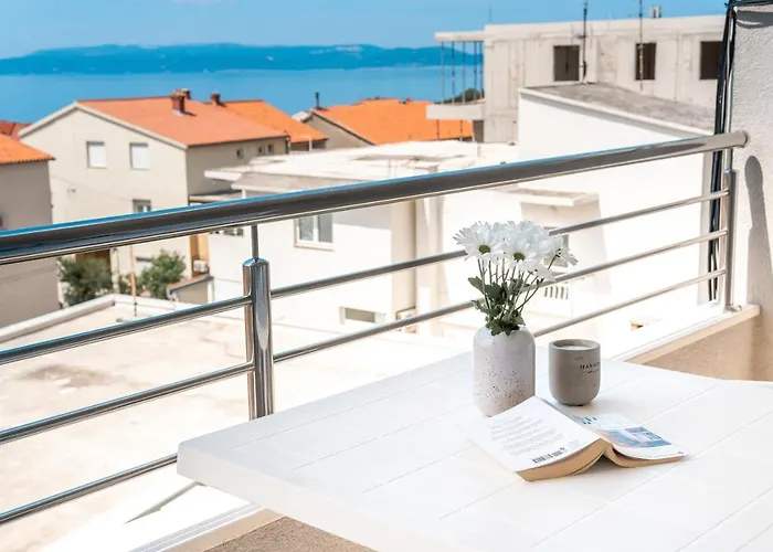 And Vuleta, Close To The 公寓 马卡尔斯卡