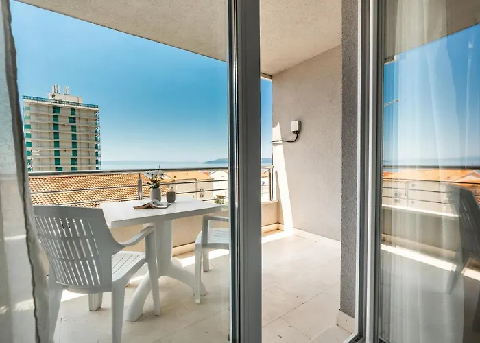 And Vuleta, Close To The 公寓